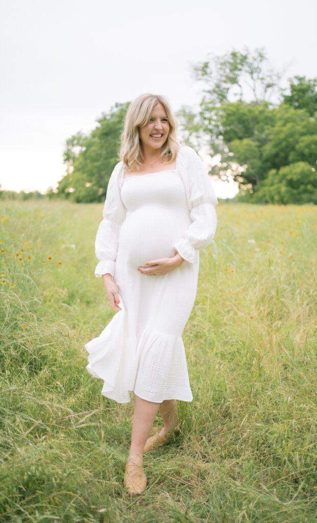 Expecting Mama Maternity Photos in Austin, Texas